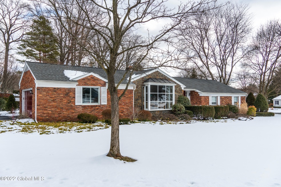 16 Momrow Ct, Albany, NY 12204 - photo 1