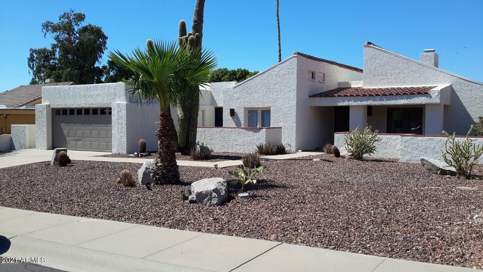 8422 N 16th Place, Phoenix, AZ 85020 - photo 1