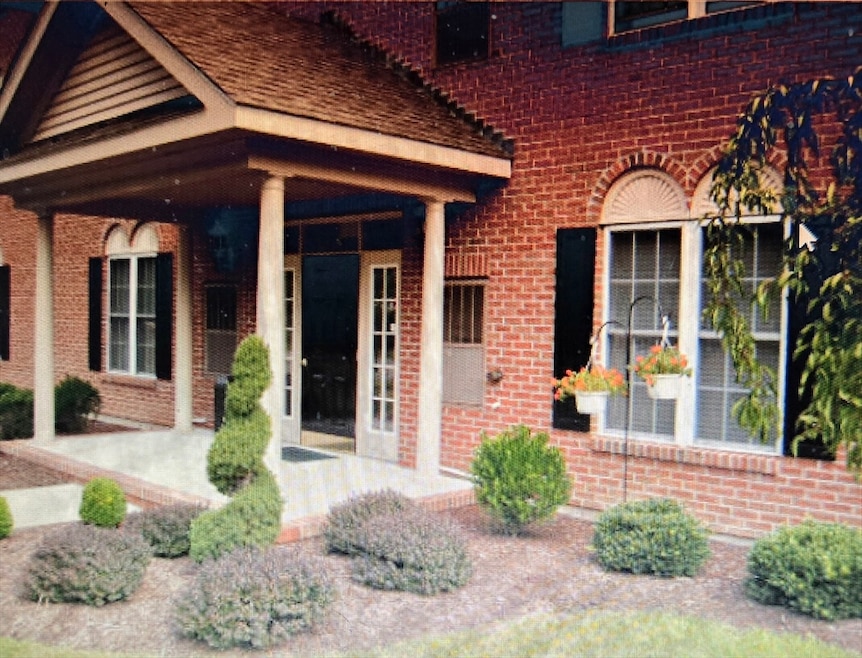 968 Geraldine St unit 1A, New Bedford, MA 02740 - photo 1