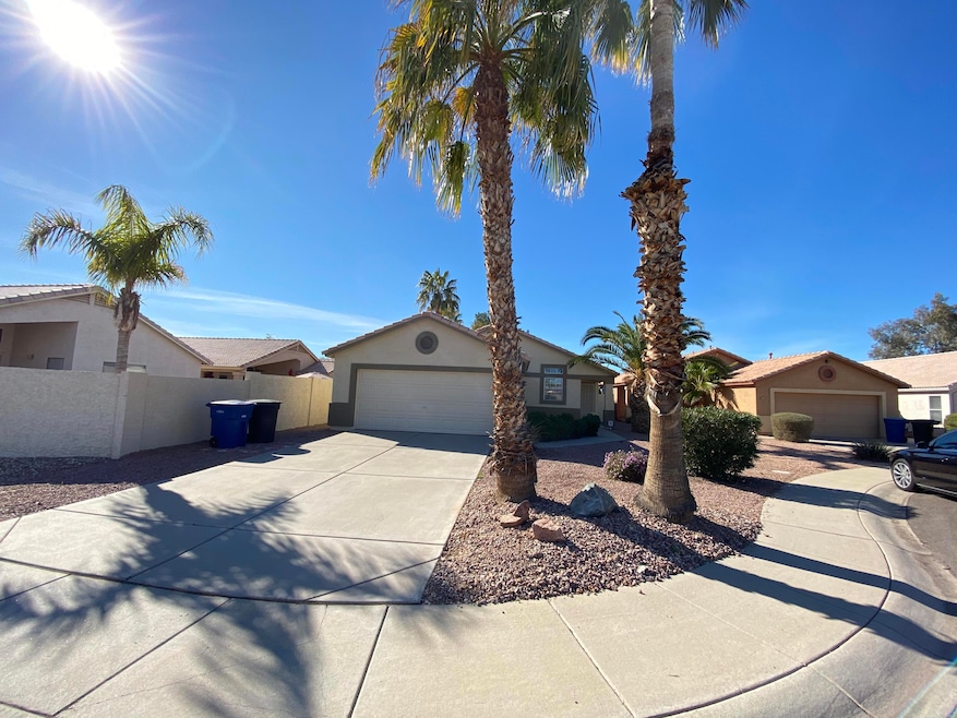 582 N Amber Ct, Chandler, AZ 85225 - photo 1