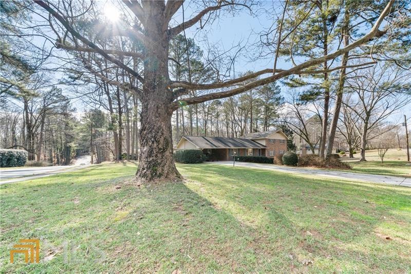 Gorgeous .70 flat - corner lot!