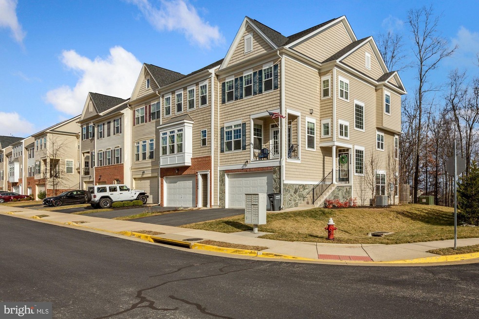 25250 Demilton Terrace, Chantilly, VA 20152 - photo 1