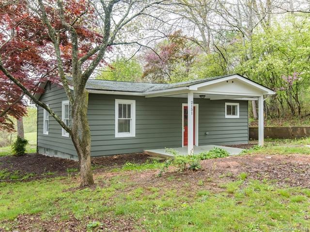 Cute bungalow with awesome outside space.