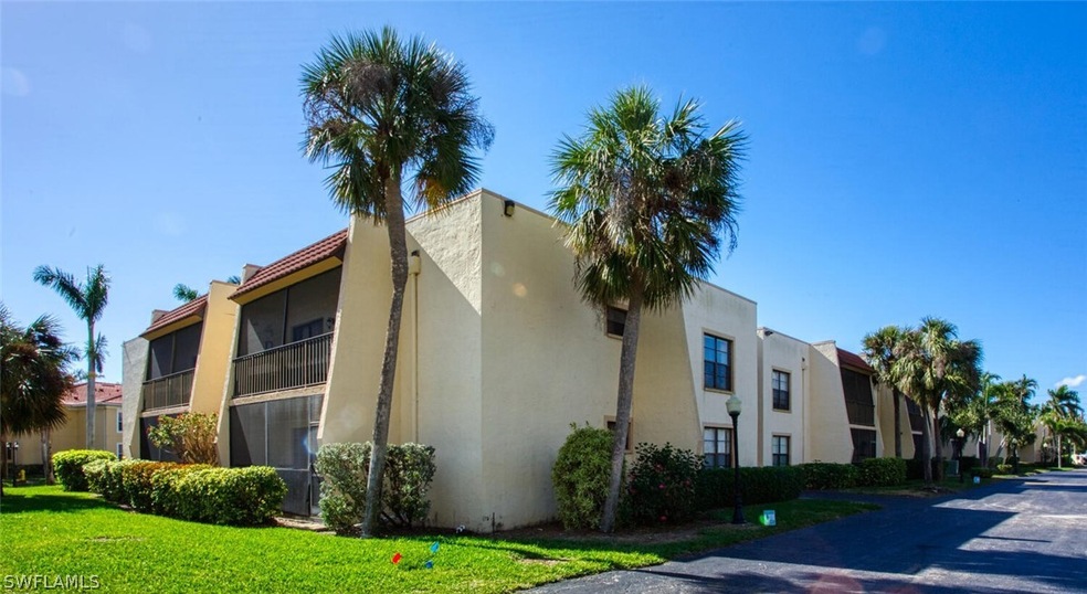 12501 Mcgregor Blvd unit 14, Fort Myers, FL 33919 - photo 1