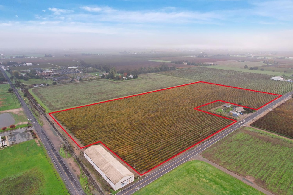 6233 E Woodbridge Rd, Acampo, CA 95220 - photo 1