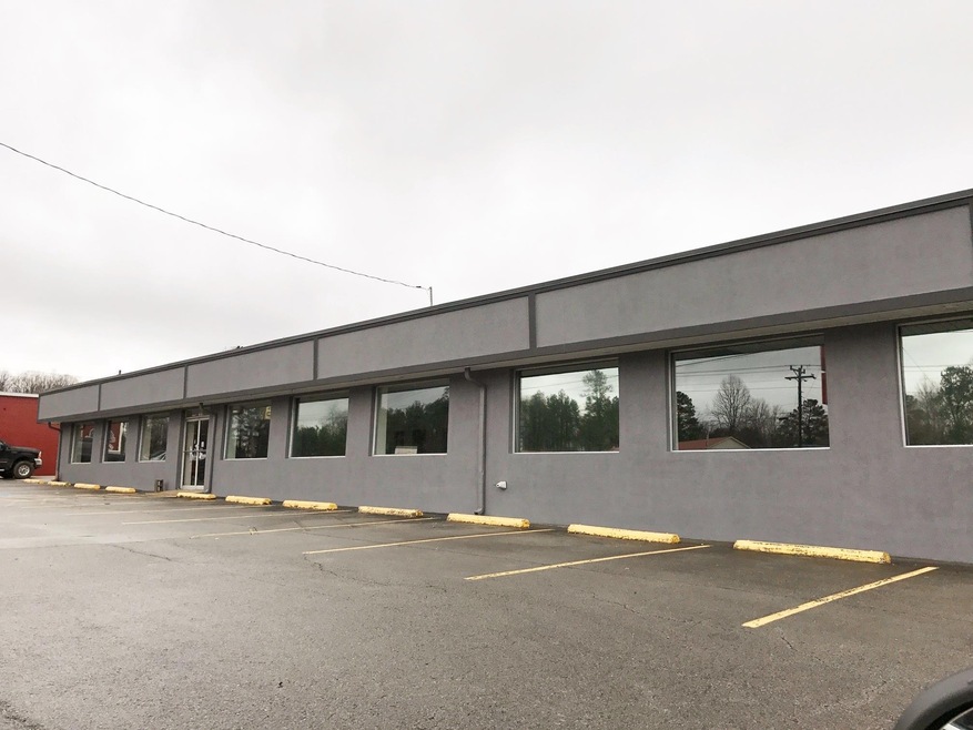 701 Henslee Dr, Dickson, TN 37055 - photo 1