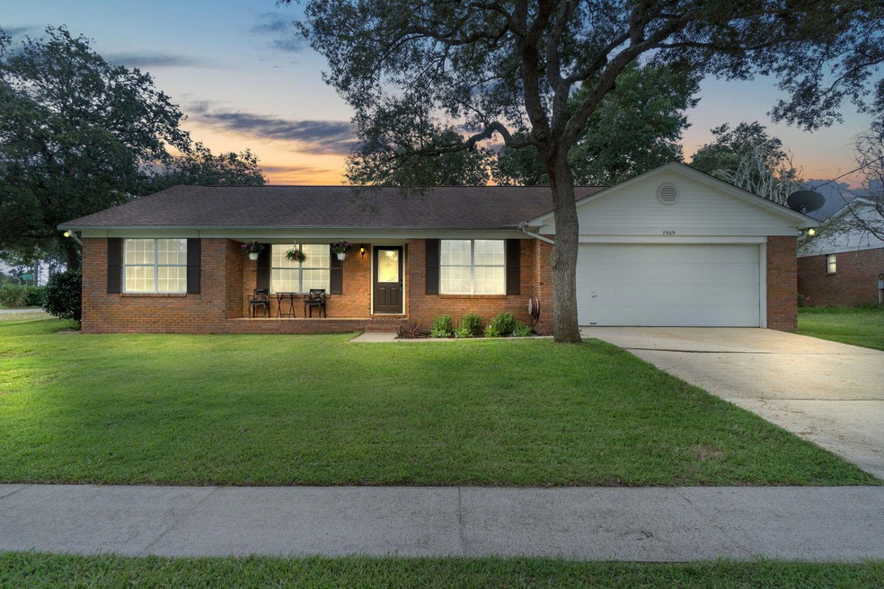 2-web-or-mls-7909-skyview-blvd