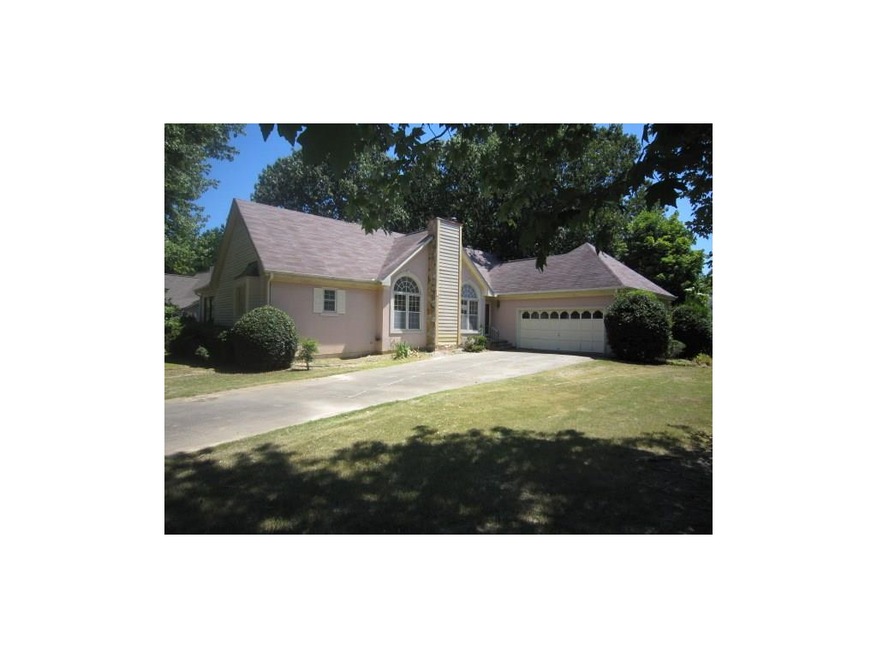 Spacious (3) Bdr (2) Bth Ranch Home on Large Corne