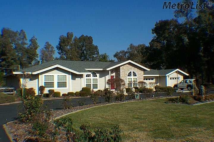 Main Home ~ 4 bedrooms 2 bathrooms