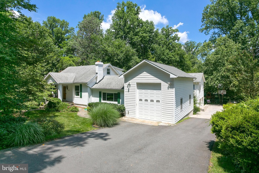 422 Great Falls St, Falls Church, VA 22046 - photo 1