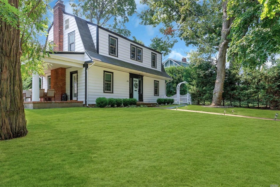 116 Bayview Ave, Port Washington, NY 11050 - photo 1