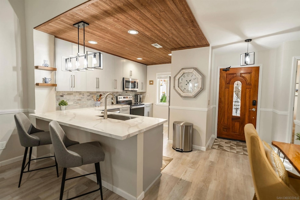 12242 Paseo Lucido unit D, San Diego, CA 92128 - photo 1