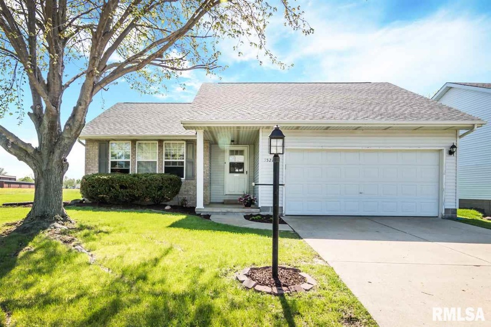 5528 N Ramblewood Ct, Peoria, IL 61615 - photo 1