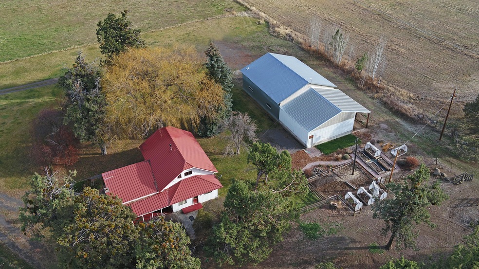 64821 Collins Rd Bend OR 97701-