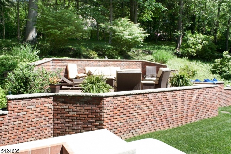 150 Colchester Rd, New Providence, NJ 07974 - photo 1