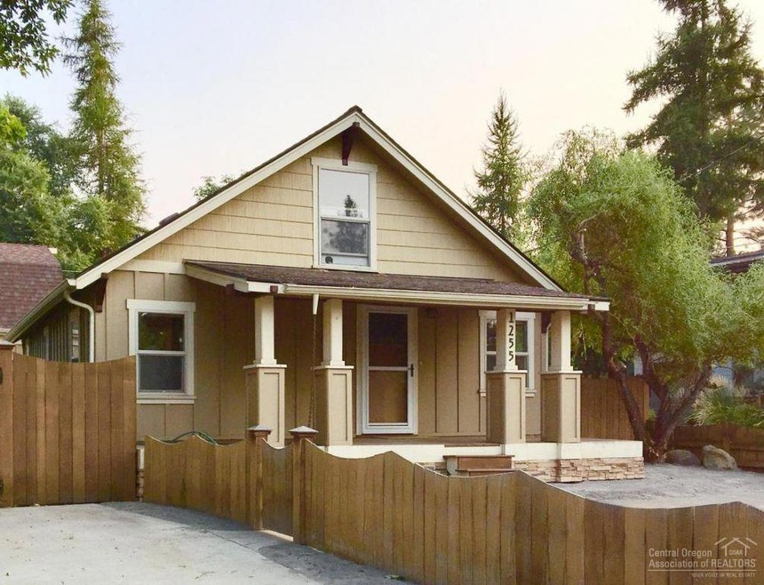 1255 NW Davenport Ave, Bend, OR 97701 - photo 1