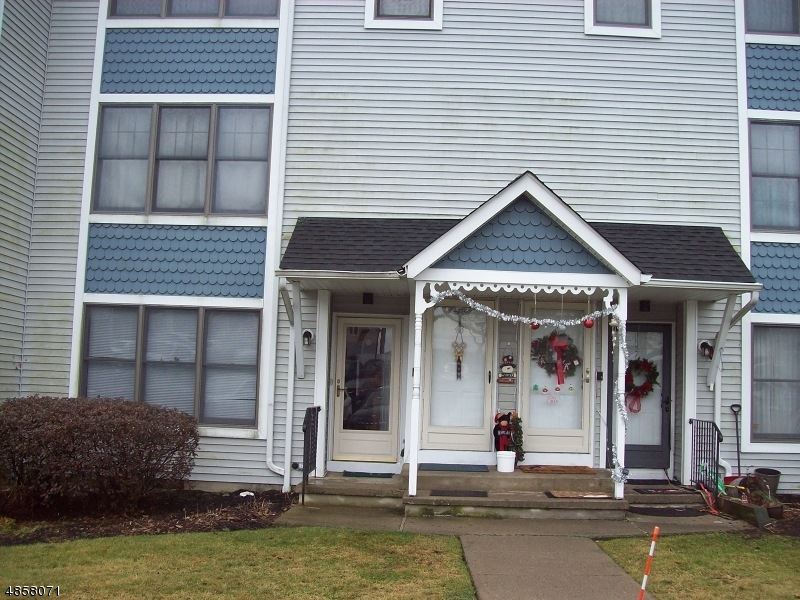 5 Burlington Ct, Hamburg, NJ 07419 - photo 1