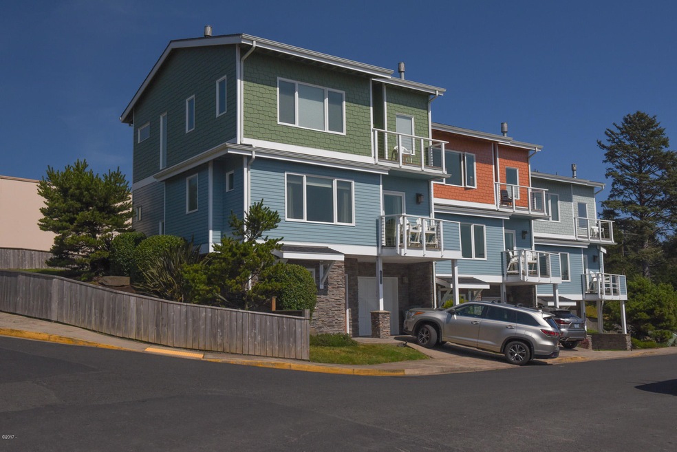 End unit front view