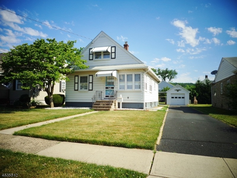 437 W Maple Ave, Bound Brook, NJ 08805 - photo 1