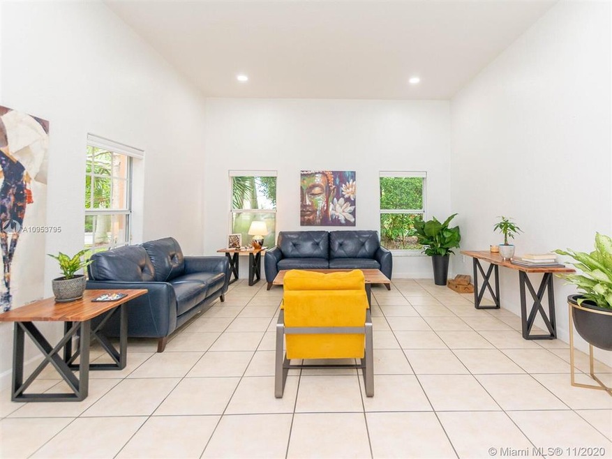 11350 NW 61st St, Doral, FL 33178 - photo 1