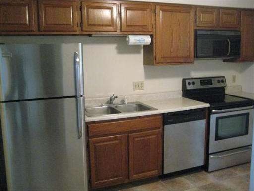 70 Quarry St unit 7, Quincy, MA 02169 - photo 1