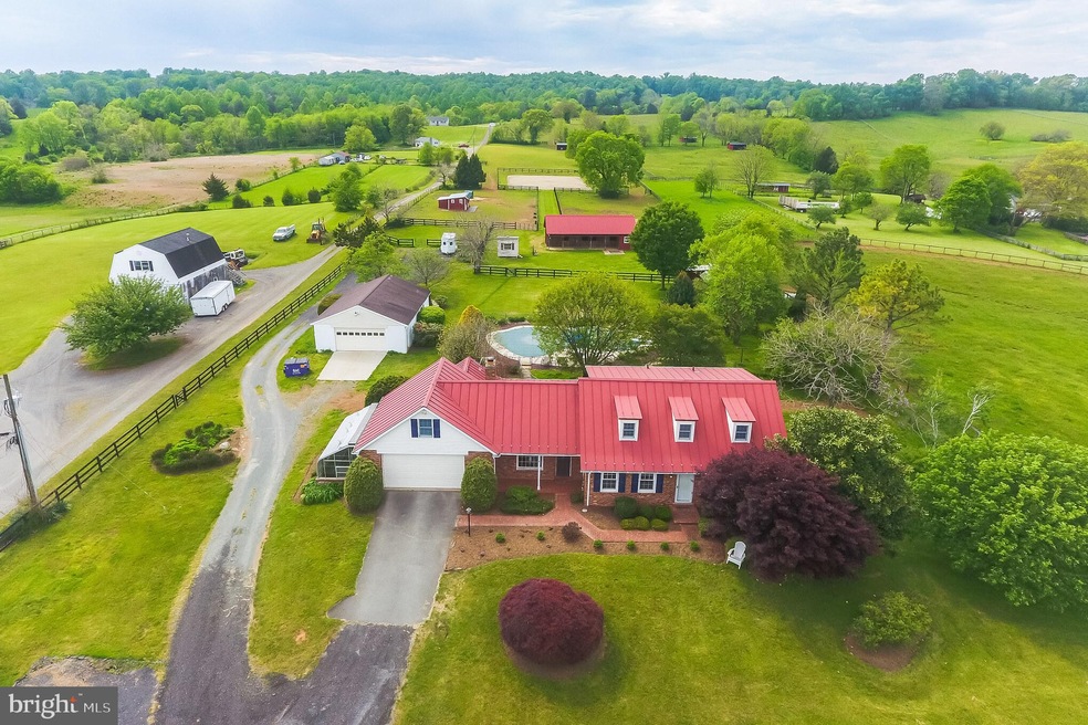 22727 Tail Race Rd, Aldie, VA 20105 - photo 1