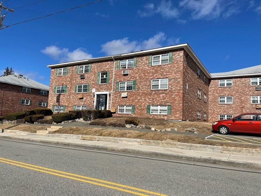 351 Hildreth St unit 23, Lowell, MA 01850 - photo 1