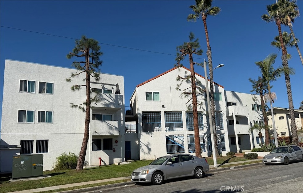 811 Java Ave, Inglewood, CA 90301 - photo 1