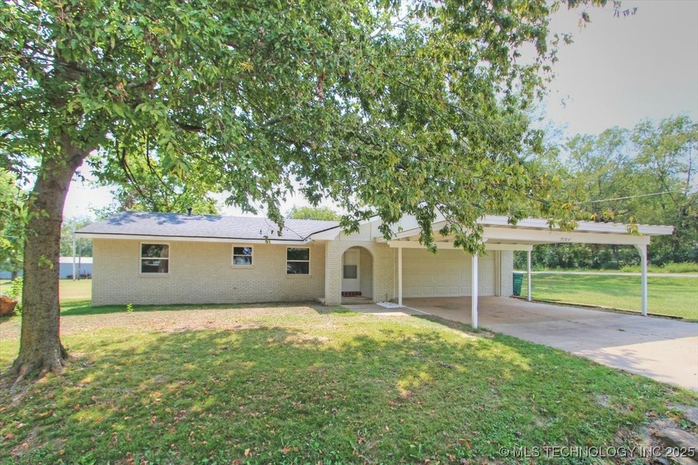 700 4th St, Ramona, OK 74061 - photo 1