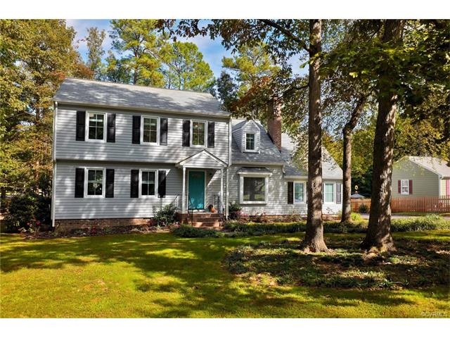 Maintenance Free Vinyl Siding, Replacement Windows and Newer Roof - What's not to like?