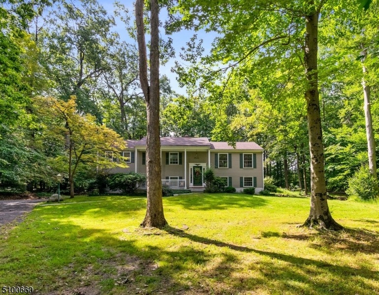 11 Roberts Rd, Warren, NJ 07059 - photo 1