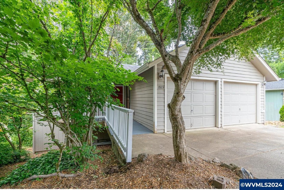 Sold $443,000 • Co-Listing Agent