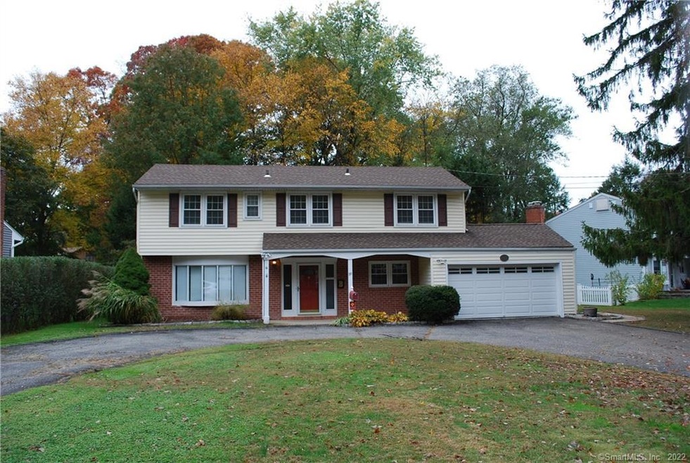 86 Rolling Wood Dr, Stamford, CT 06905 - photo 1