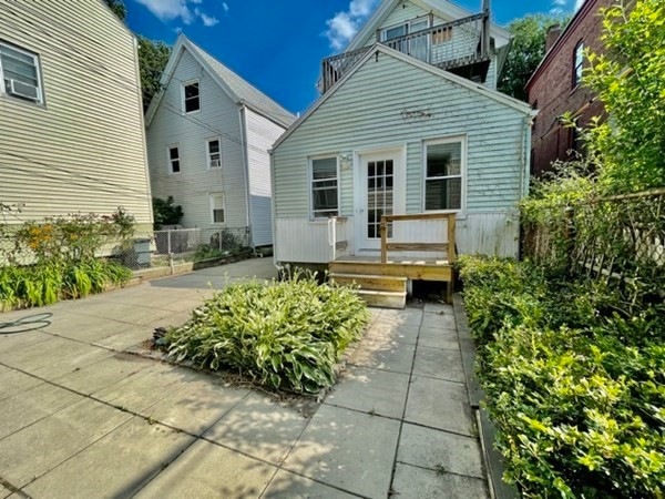 157 Charles St unit 2, Cambridge, MA 02141 - photo 1
