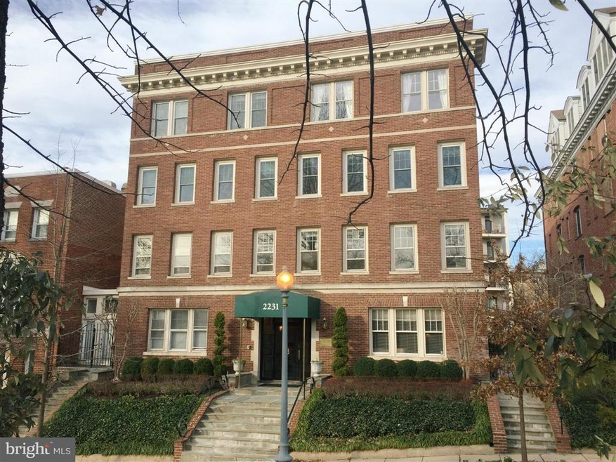 2231 Bancroft Place NW unit 3B, Washington, DC 20008 - photo 1
