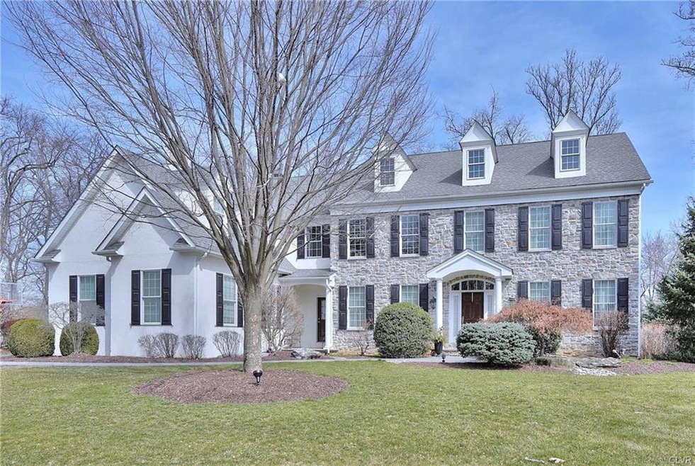 557 Churchill Ln, Allentown, PA 18106 - photo 1