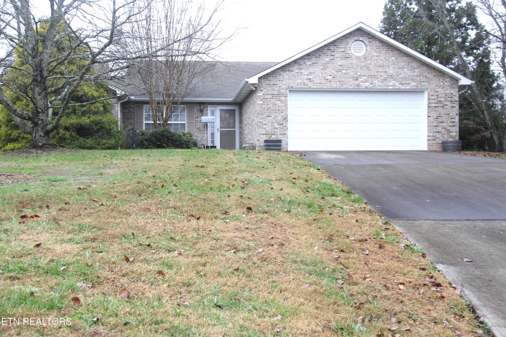 413 Herringbone Ct, Powell, TN 37849 - photo 1