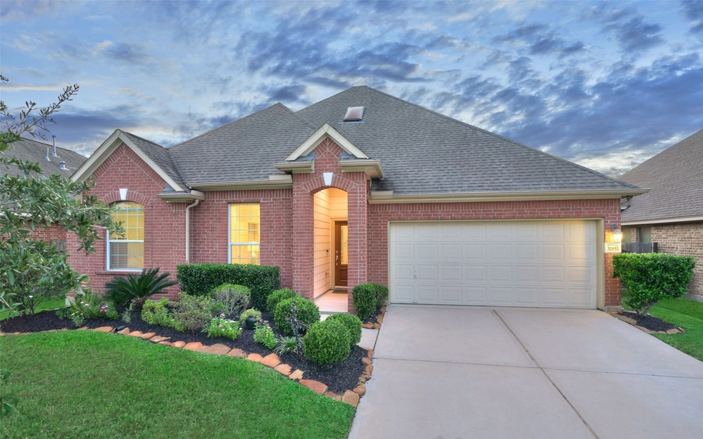 31851 Forest Oak Ln, Conroe, TX 77385 - photo 1