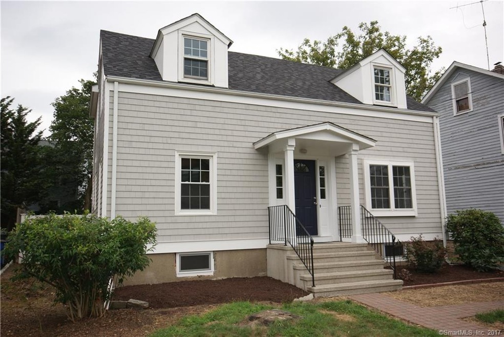 121 Bungalow Ave, Fairfield, CT 06824 - photo 1