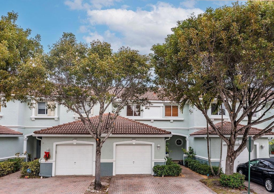 2317 Center Stone Ln, Riviera Beach, FL 33404 - photo 1