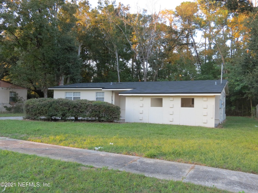 6415 Cooper Ln, Jacksonville, FL 32210 - photo 1
