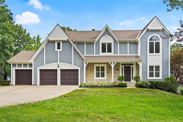 5813 Oakview St, Shawnee, KS 66216 - photo 1