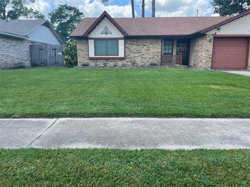 7331 Woodland Dr W, Houston, TX 77040 - photo 1