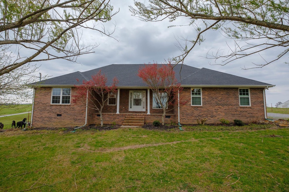 121 Coble Rd, Shelbyville, TN 37160 - photo 1