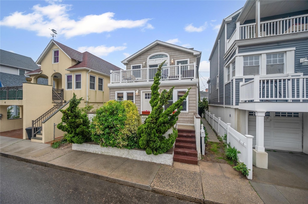 Sold $772,500 • Co-Listing Agent