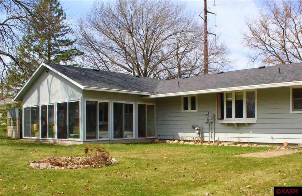 723 23rd St N, New Ulm, MN 56073 - photo 1