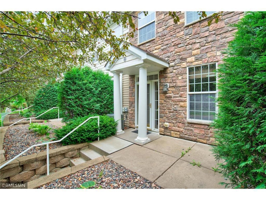 3029 Hemingway Trail N unit 2, Saint Paul, MN 55109 - photo 1