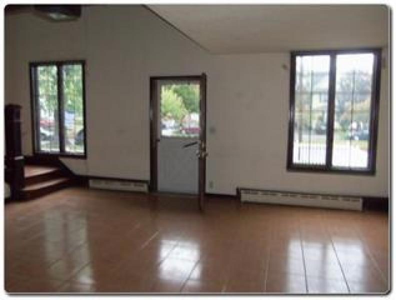 186 Ampere Pkwy, Bloomfield, NJ 07003 - photo 1