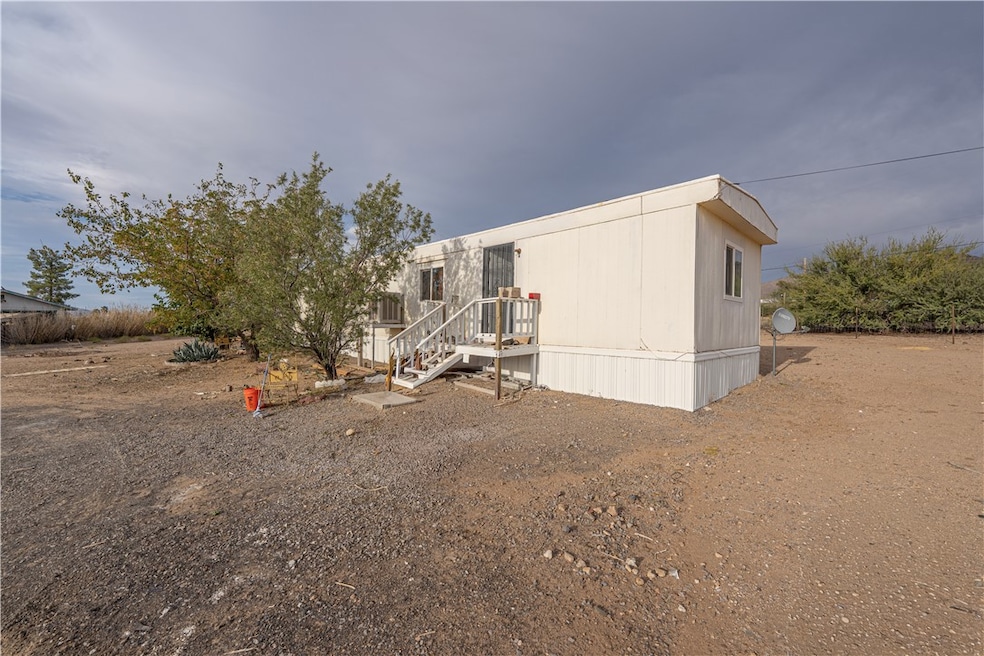 3833 W Burro Dr, Golden Valley, AZ 86413 - photo 1