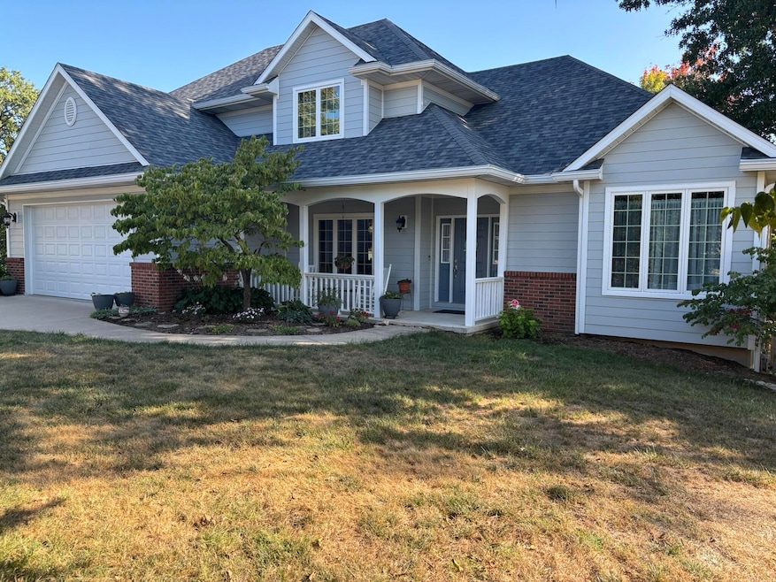 Pending $639,000 • Co-Listing Agent